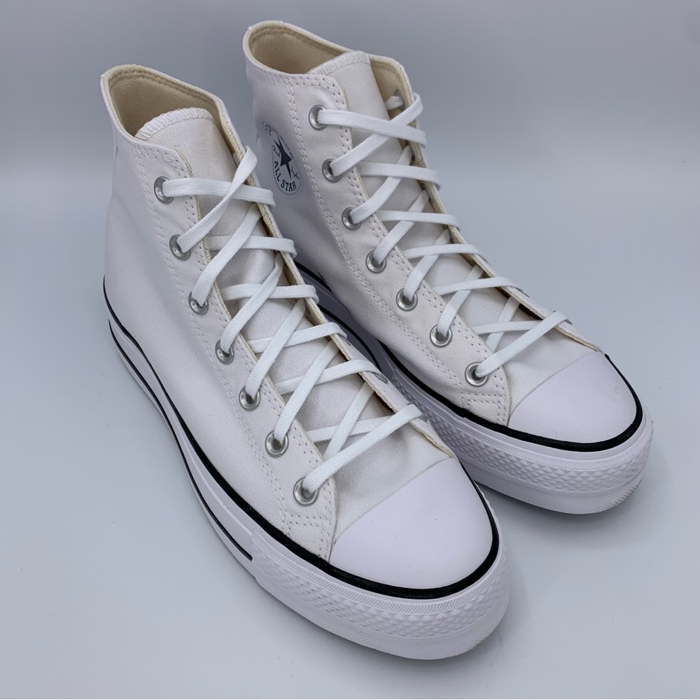 Converse Women's High-Top Platforms in White - Size 10